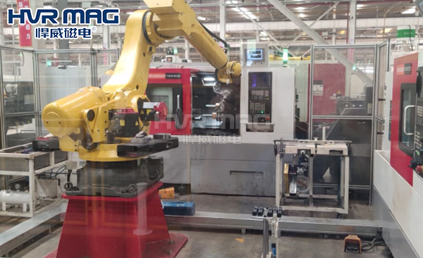 电永磁铁配合智能机器人为CNC加工中心自动化上下料