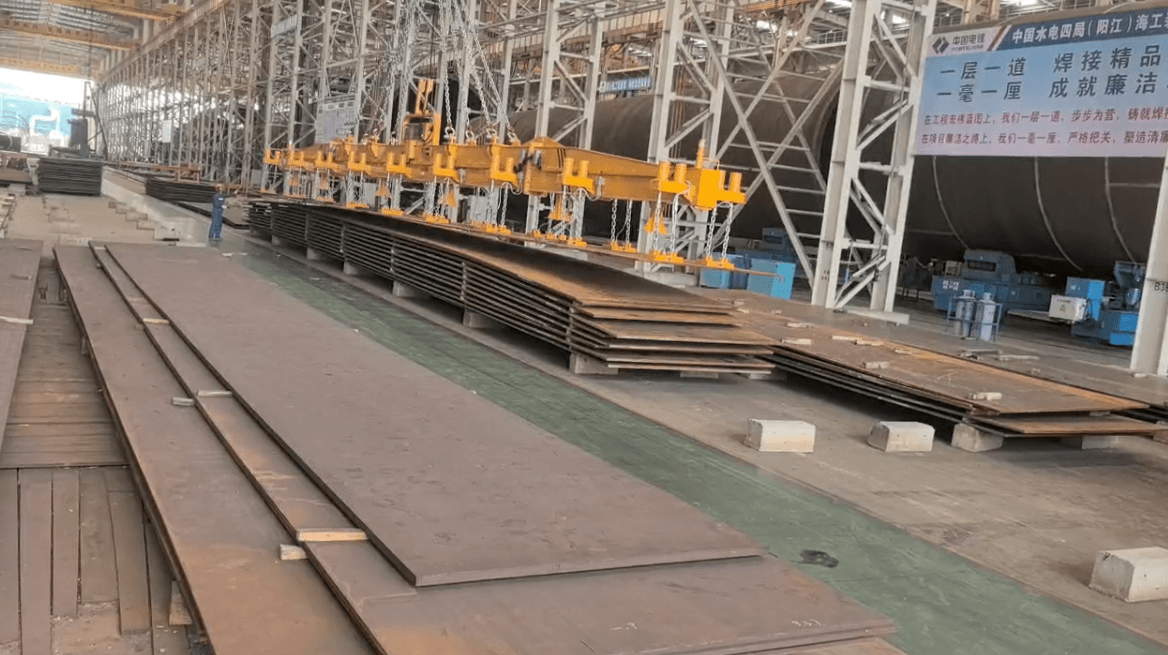 智造未来安全高效悍威磁电助力水电四局实现钢板吊装新突破